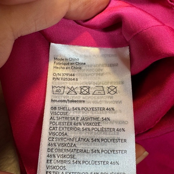H&M Crop Top Womens Size XXL Fuschia Pink Satin Feminine Barbie Y2K Whimsigoth - Picture 4 of 8